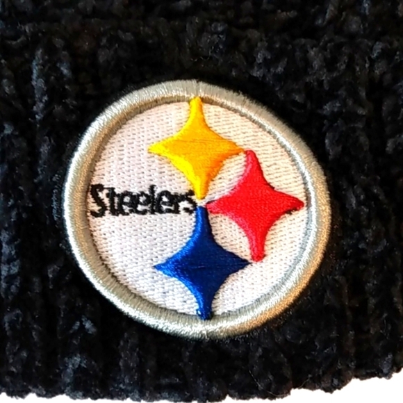 NFL PITTSBURGH STEELERS WOMEN'S BLACK COLD WEATHER HAT POMPOM BEANIE SZ OS NWOT - Picture 3 of 7